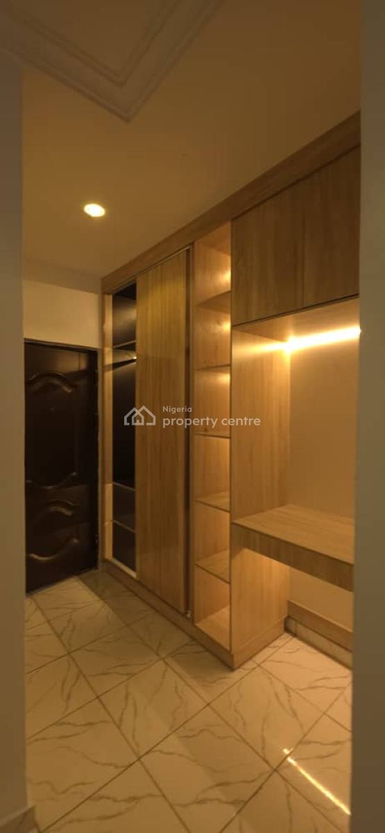 2 Bedroom Apartment, Akowonjo, Alimosho, Lagos, Flat / Apartment Short Let