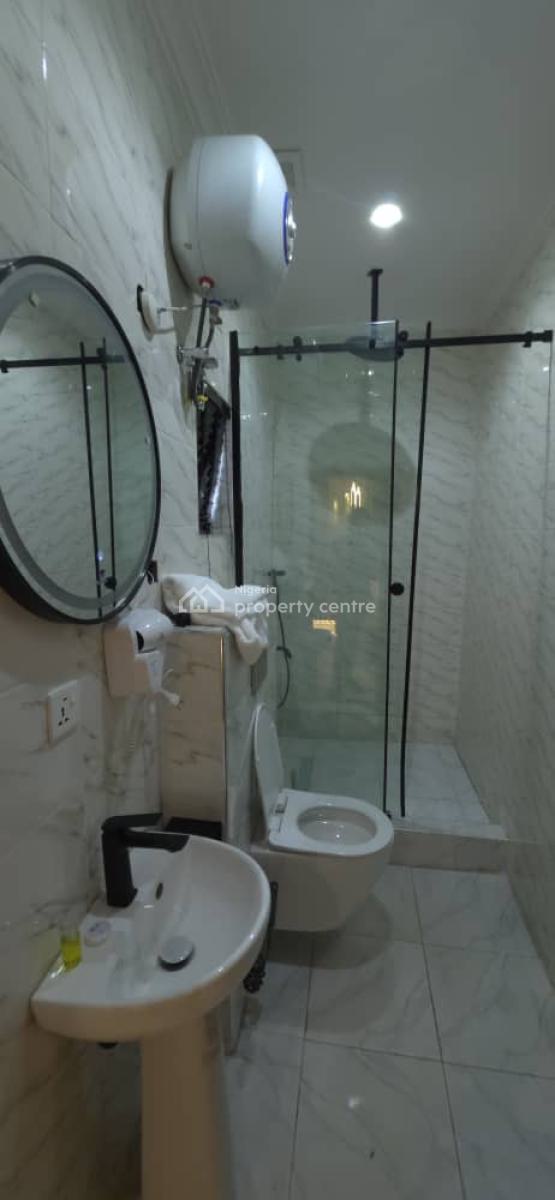 2 Bedroom Apartment, Akowonjo, Alimosho, Lagos, Flat / Apartment Short Let