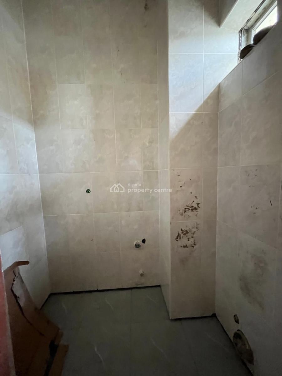 a Well Built 3 Bedroom Apartment, Surulere, Lagos, Flat / Apartment for Sale