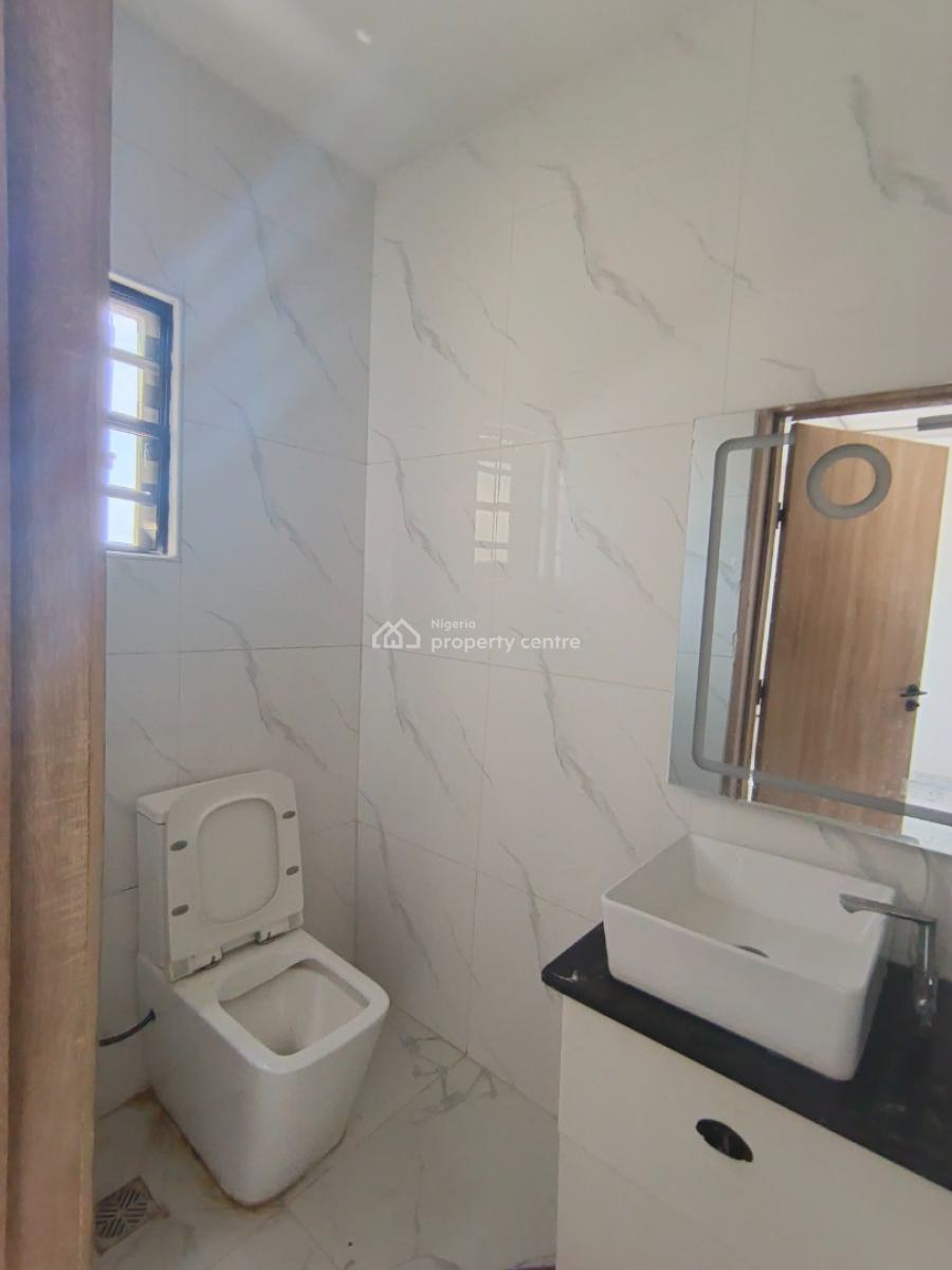 a 2 Bedroom Flat, Ologolo, Lekki, Lagos, Flat / Apartment for Rent