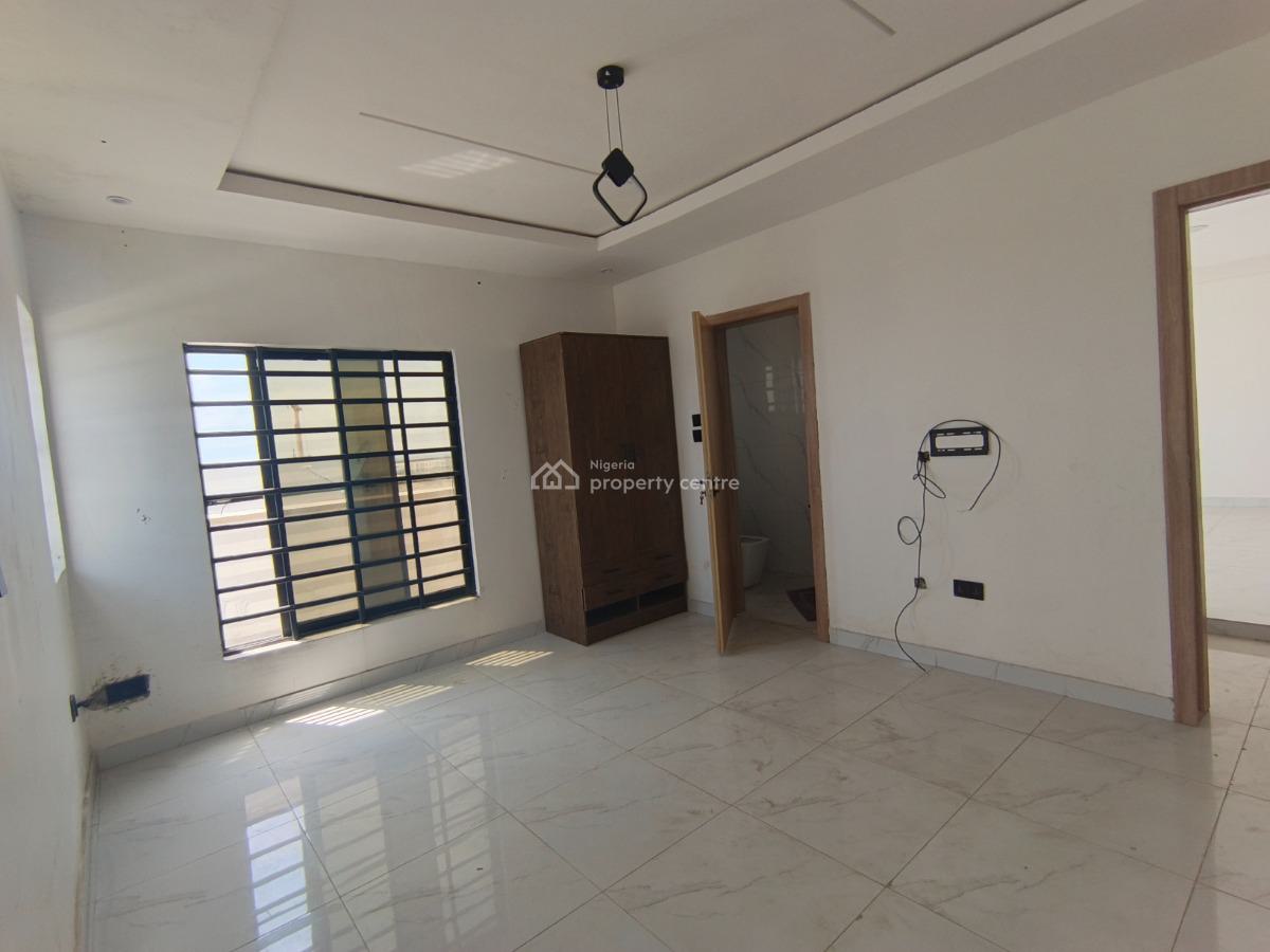 a 2 Bedroom Flat, Ologolo, Lekki, Lagos, Flat / Apartment for Rent