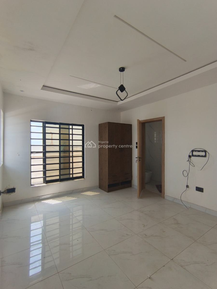 a 2 Bedroom Flat, Ologolo, Lekki, Lagos, Flat / Apartment for Rent