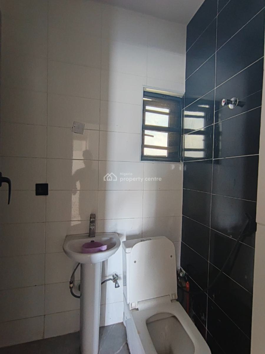 a 2 Bedroom Flat, Ologolo, Lekki, Lagos, Flat / Apartment for Rent
