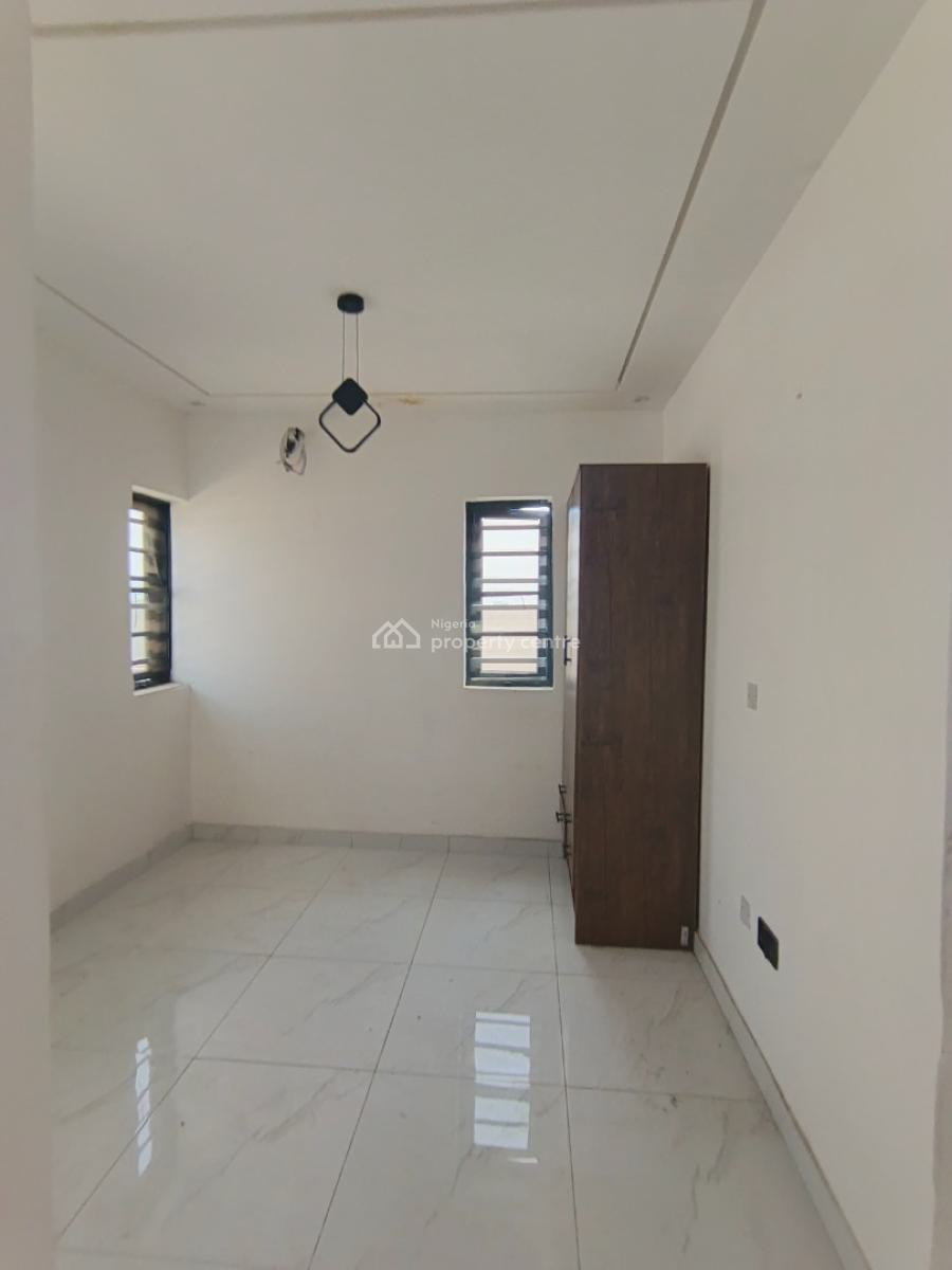 a 2 Bedroom Flat, Ologolo, Lekki, Lagos, Flat / Apartment for Rent