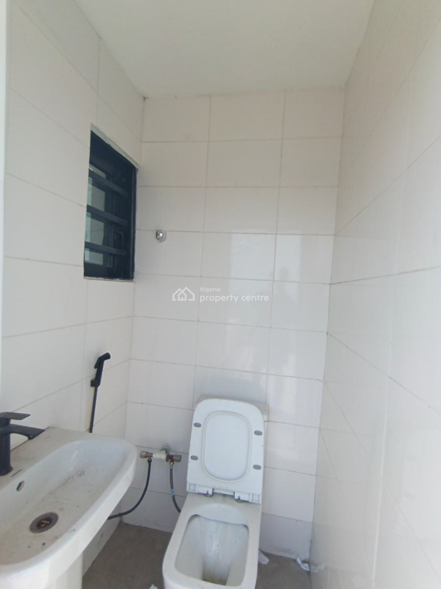 a 2 Bedroom Flat, Ologolo, Lekki, Lagos, Flat / Apartment for Rent