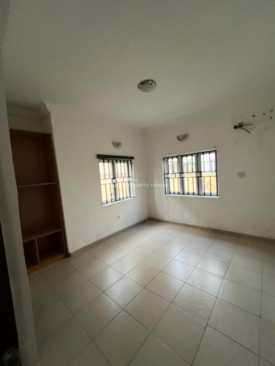Neatly Used 4 Bedroom Semi Detached 2 Years Required, Lekki Phase 1, Lekki, Lagos, Semi-detached Duplex for Rent