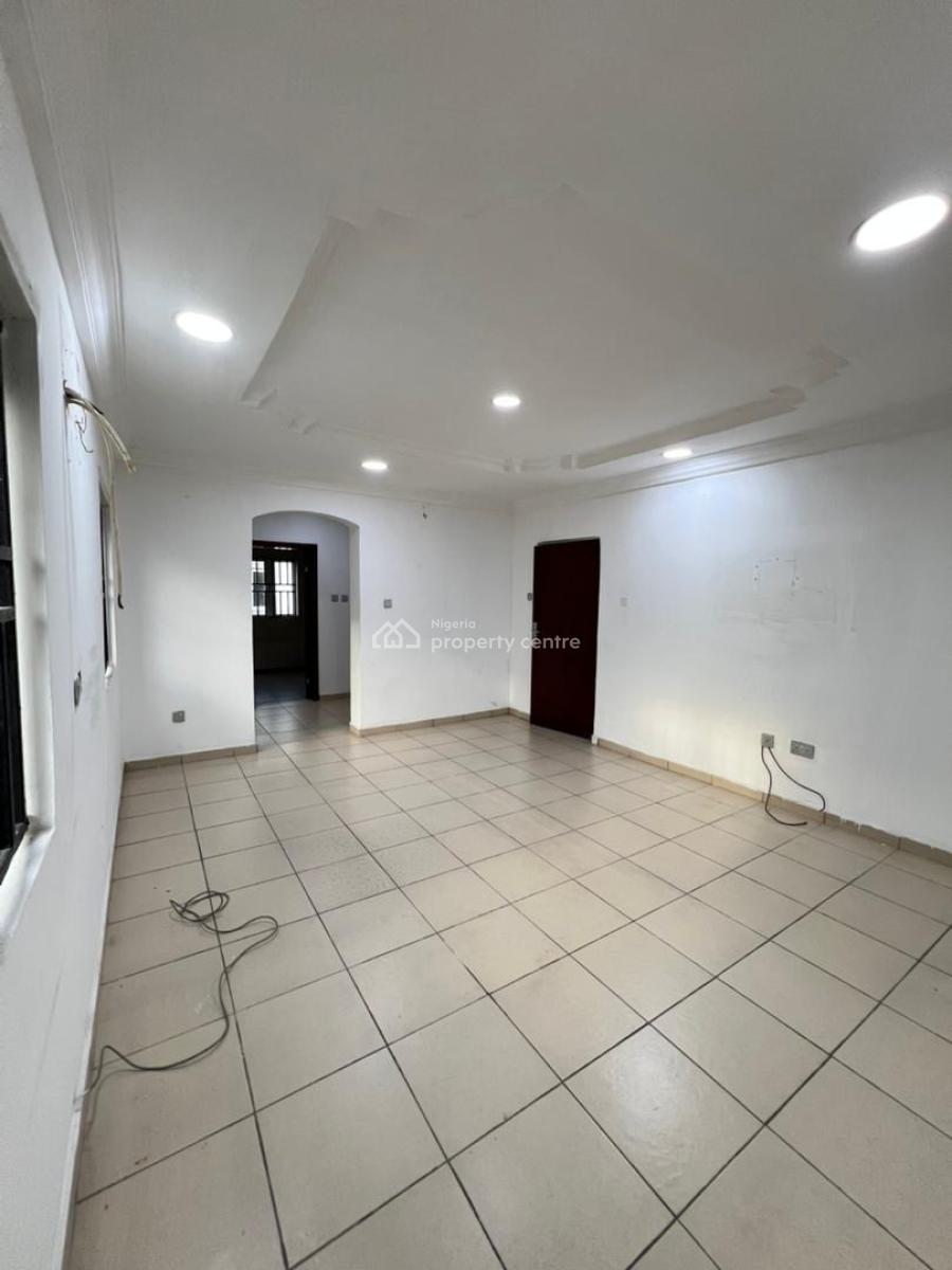 Neatly Used 4 Bedroom Semi Detached 2 Years Required, Lekki Phase 1, Lekki, Lagos, Semi-detached Duplex for Rent