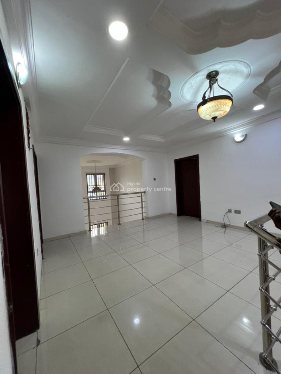 Neatly Used 4 Bedroom Semi Detached 2 Years Required, Lekki Phase 1, Lekki, Lagos, Semi-detached Duplex for Rent