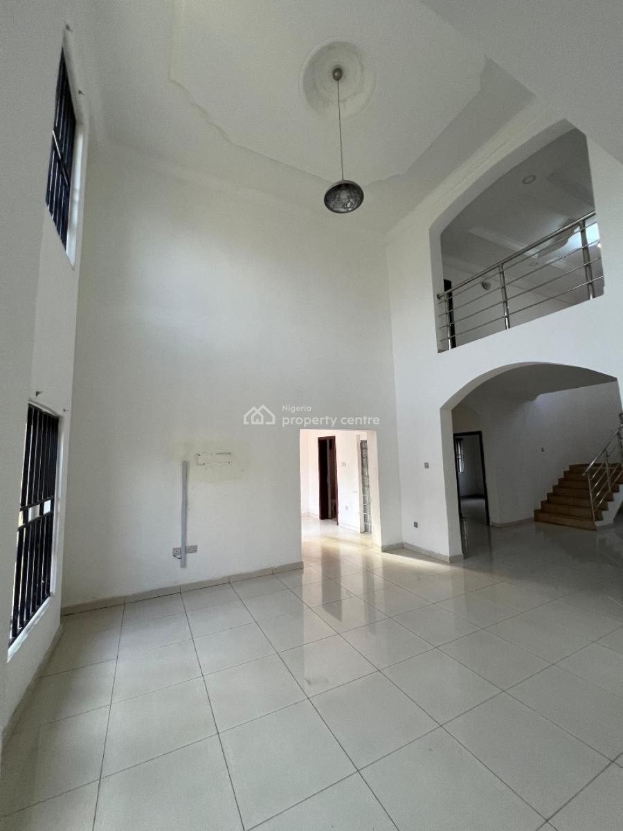 Neatly Used 4 Bedroom Semi Detached 2 Years Required, Lekki Phase 1, Lekki, Lagos, Semi-detached Duplex for Rent