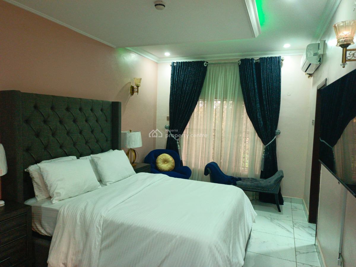 Luxurious 3-bedroom Terrace Serviced Apartment, Roxton Terrace, 8 Ojomu Road, Ikoyi, Lagos, Terraced Duplex Short Let