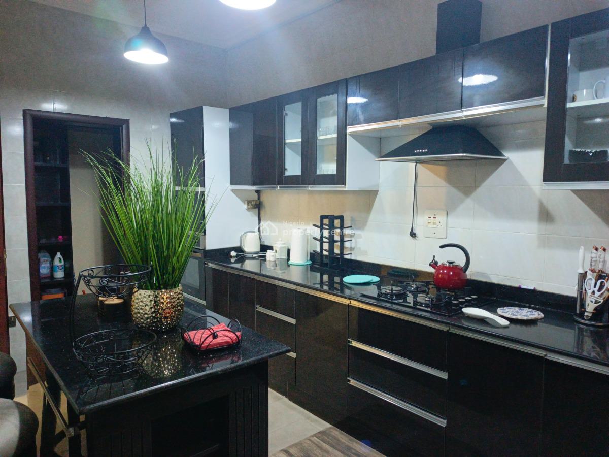 Luxurious 3-bedroom Terrace Serviced Apartment, Roxton Terrace, 8 Ojomu Road, Ikoyi, Lagos, Terraced Duplex Short Let