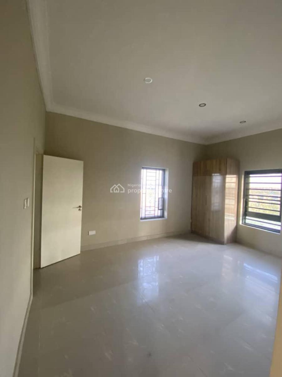 Specious 3 Bedroom Apartment Is Available, Lekki County, Lekki, Lagos, Terraced Duplex for Rent