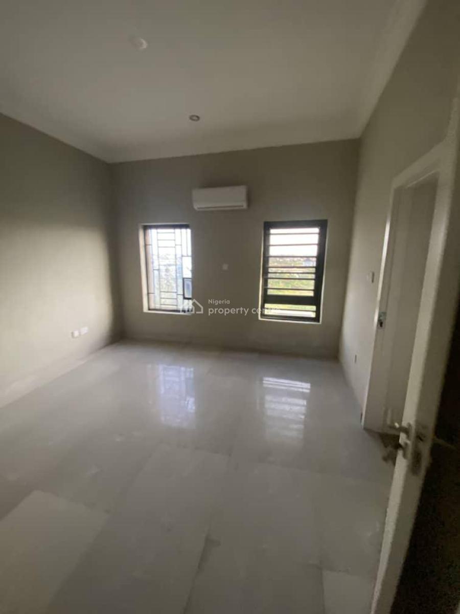 Specious 3 Bedroom Apartment Is Available, Lekki County, Lekki, Lagos, Terraced Duplex for Rent