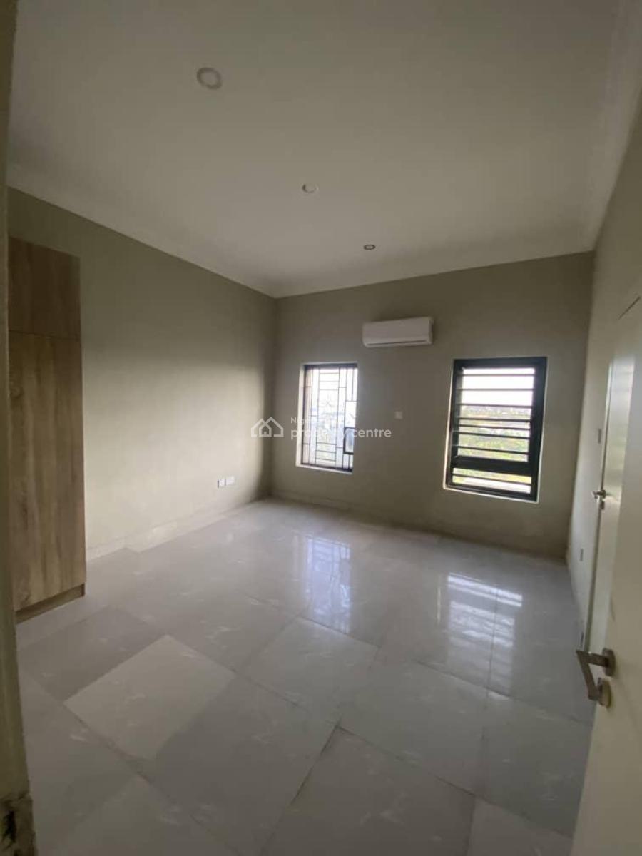 Specious 3 Bedroom Apartment Is Available, Lekki County, Lekki, Lagos, Terraced Duplex for Rent