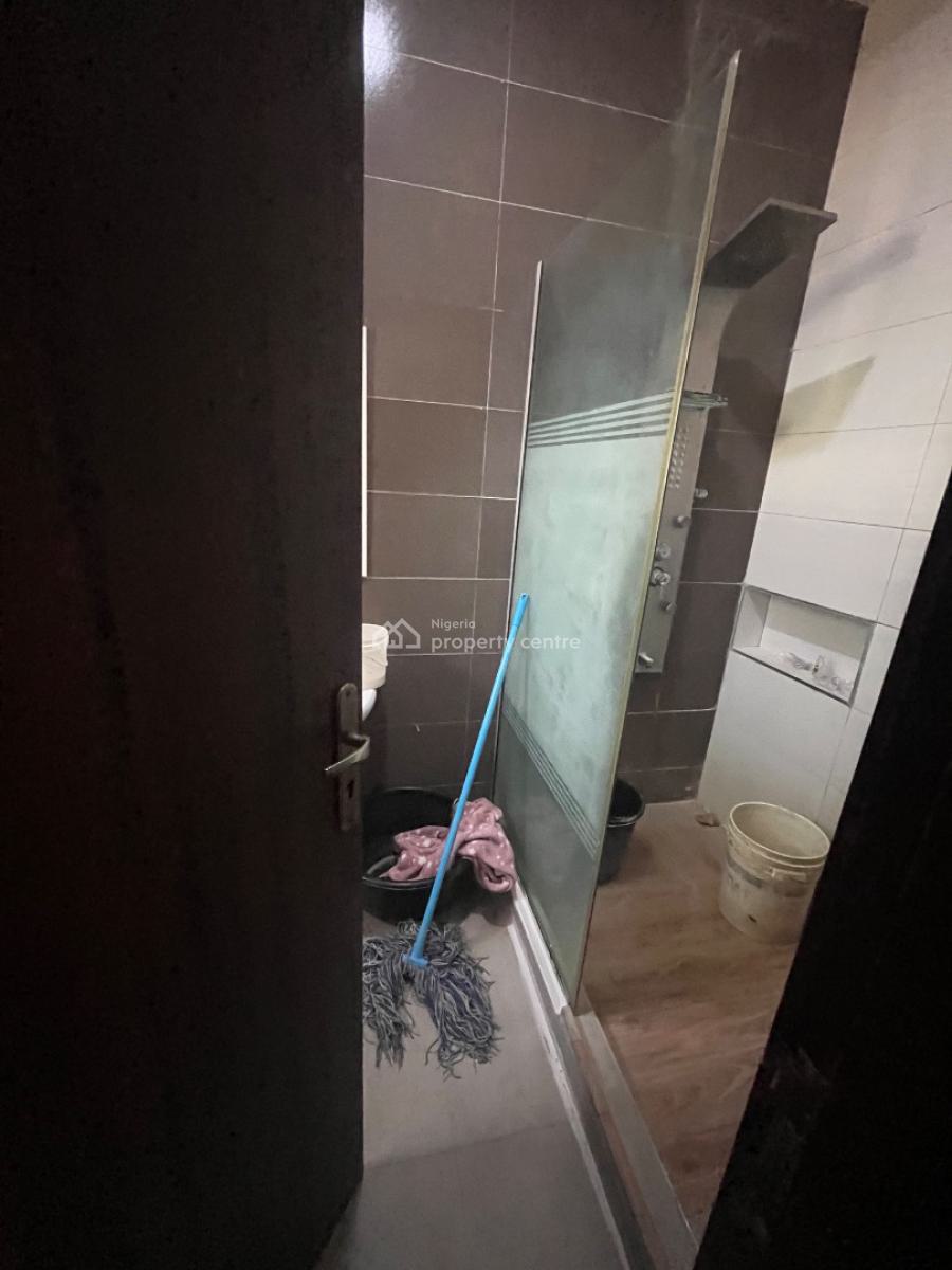 Big Self Contained, Off Gbanbala, Ikate Elegushi, Lekki, Lagos, Self Contain (single Rooms) for Rent