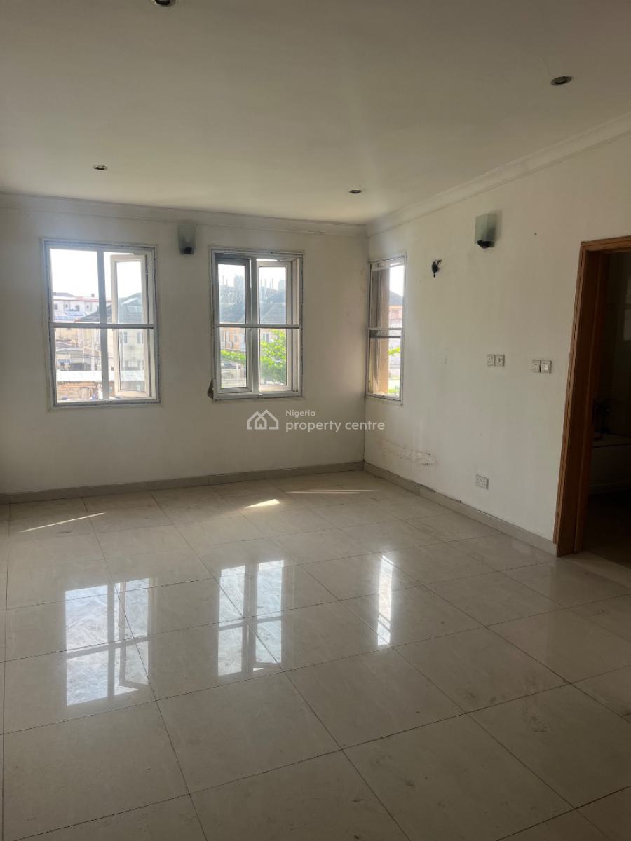 Big Self Contained, Off Gbangbala, Ikate Elegushi, Lekki, Lagos, Self Contain (single Rooms) for Rent