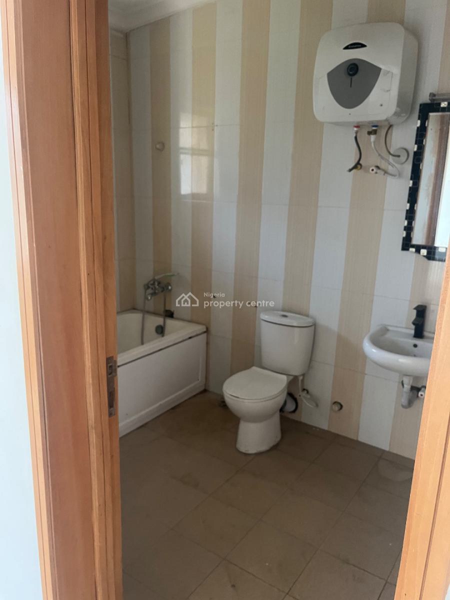 Big Self Contained, Off Gbangbala, Ikate Elegushi, Lekki, Lagos, Self Contain (single Rooms) for Rent