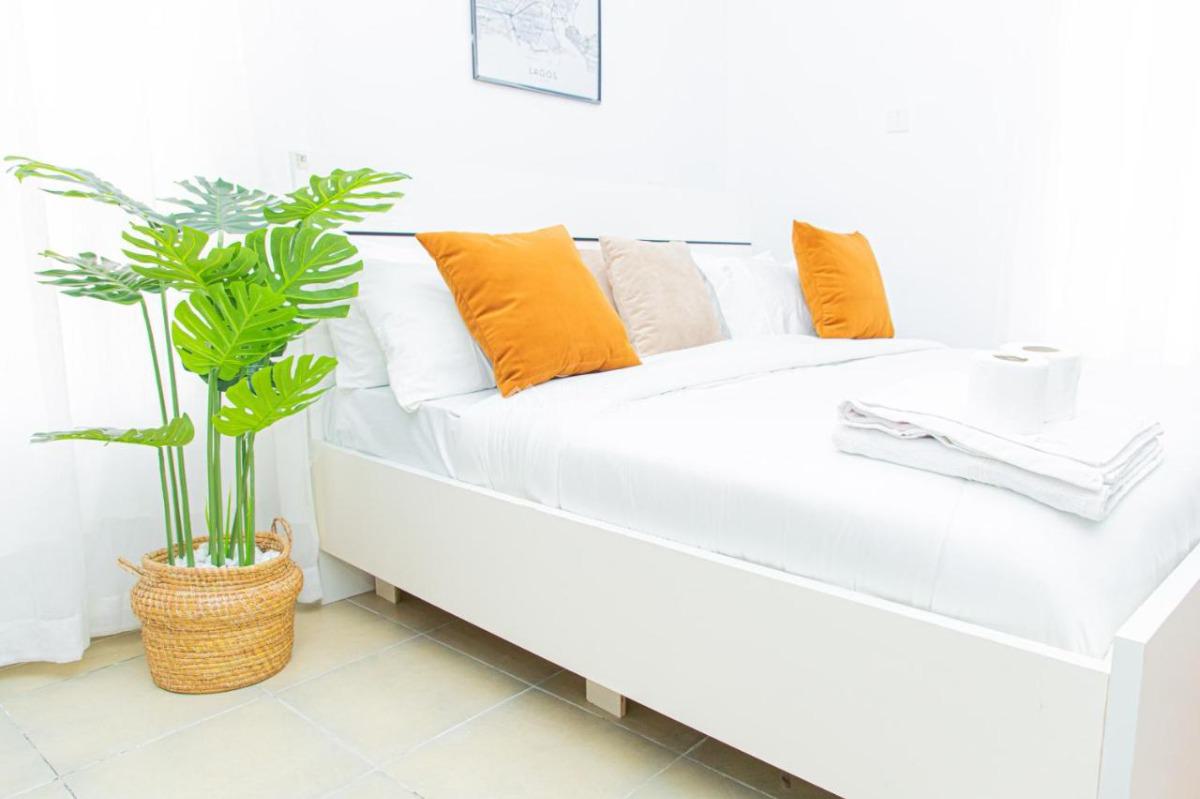 Heristays Novara 2 Bedroom Apartment, New Road, Elegushi, Ilasan, Lekki, Lagos, Flat / Apartment Short Let