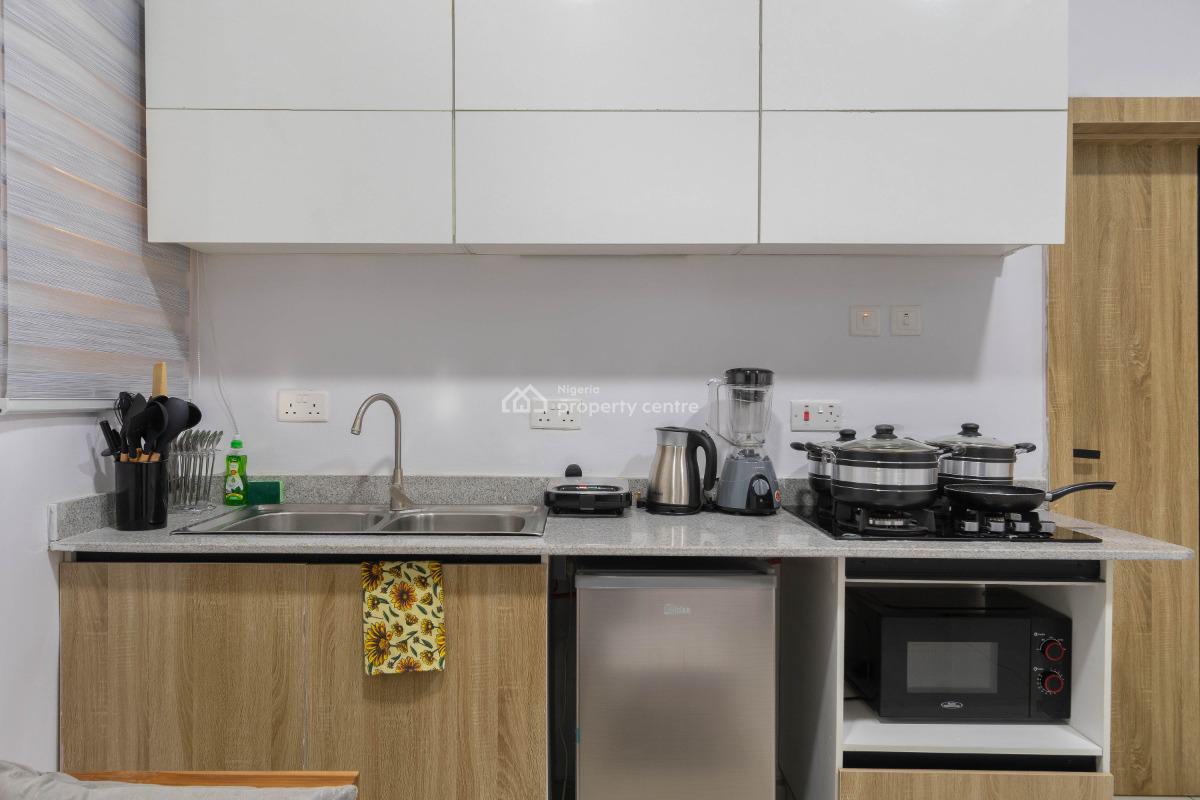 Heristays Perugia 1 Bedroom Apartment, Patience Olukayode Close, Lekki Phase 1, Lekki, Lagos, Flat / Apartment Short Let