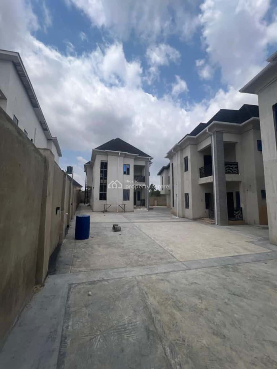 Newly Built 4 Bedroom Duplex with Modern Facilities, Kolapo Ishola Gra, Akobo, Ibadan, Oyo, Semi-detached Duplex for Rent