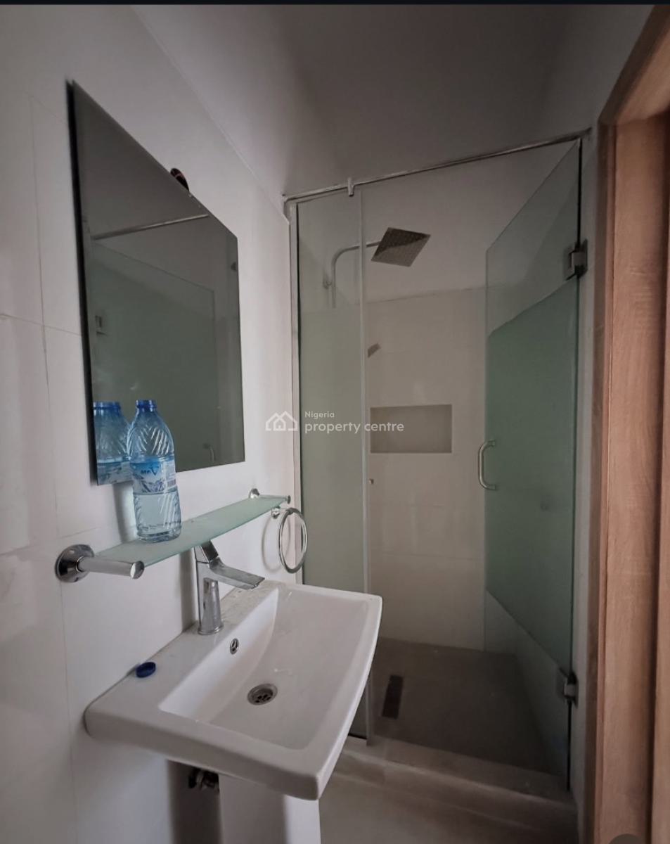 Open and Spacious 1 Bedroom Apartment, Ologolo, Lekki, Lagos, Flat / Apartment for Rent