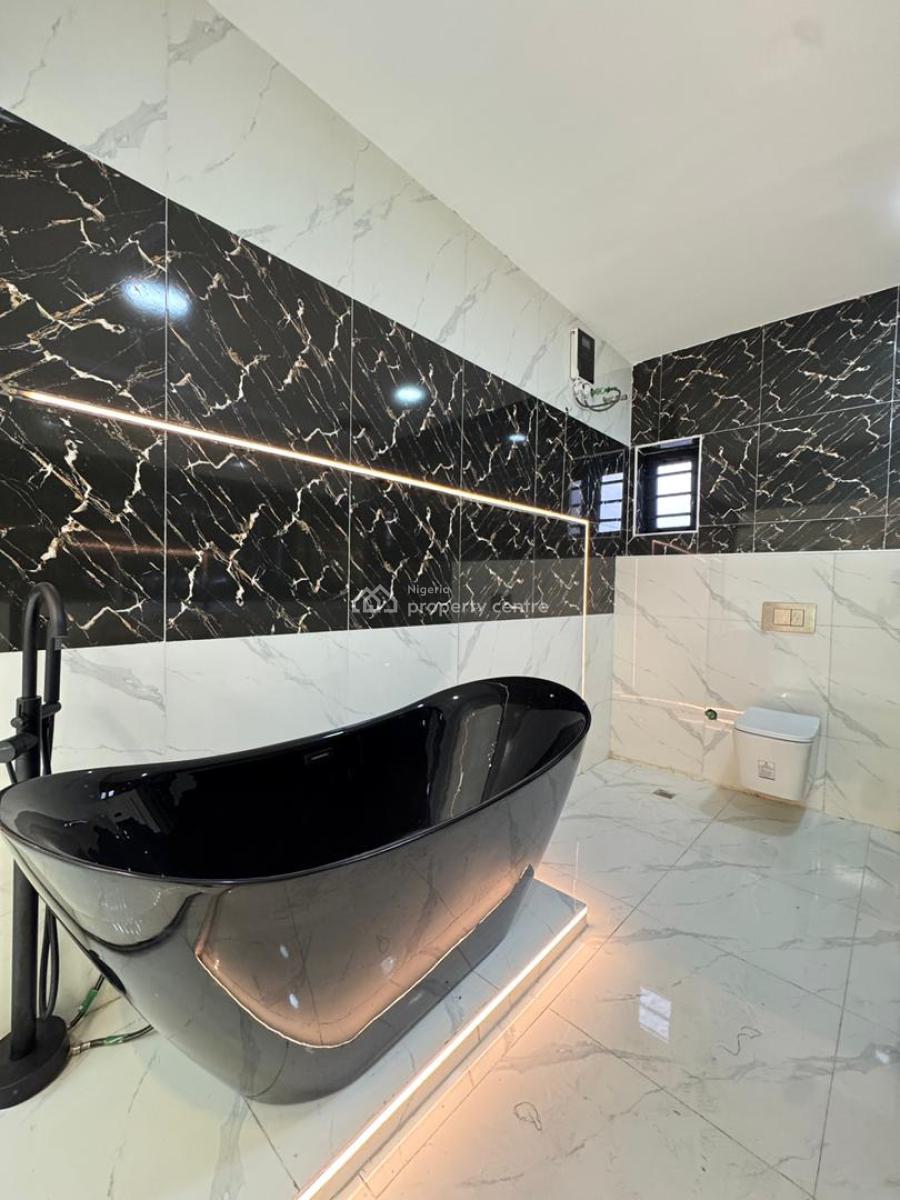 Magnificent 5 Bedrooms with a Private Rooftop Pool, Gym & Cinema, Lekki, Lagos, Detached Duplex for Sale