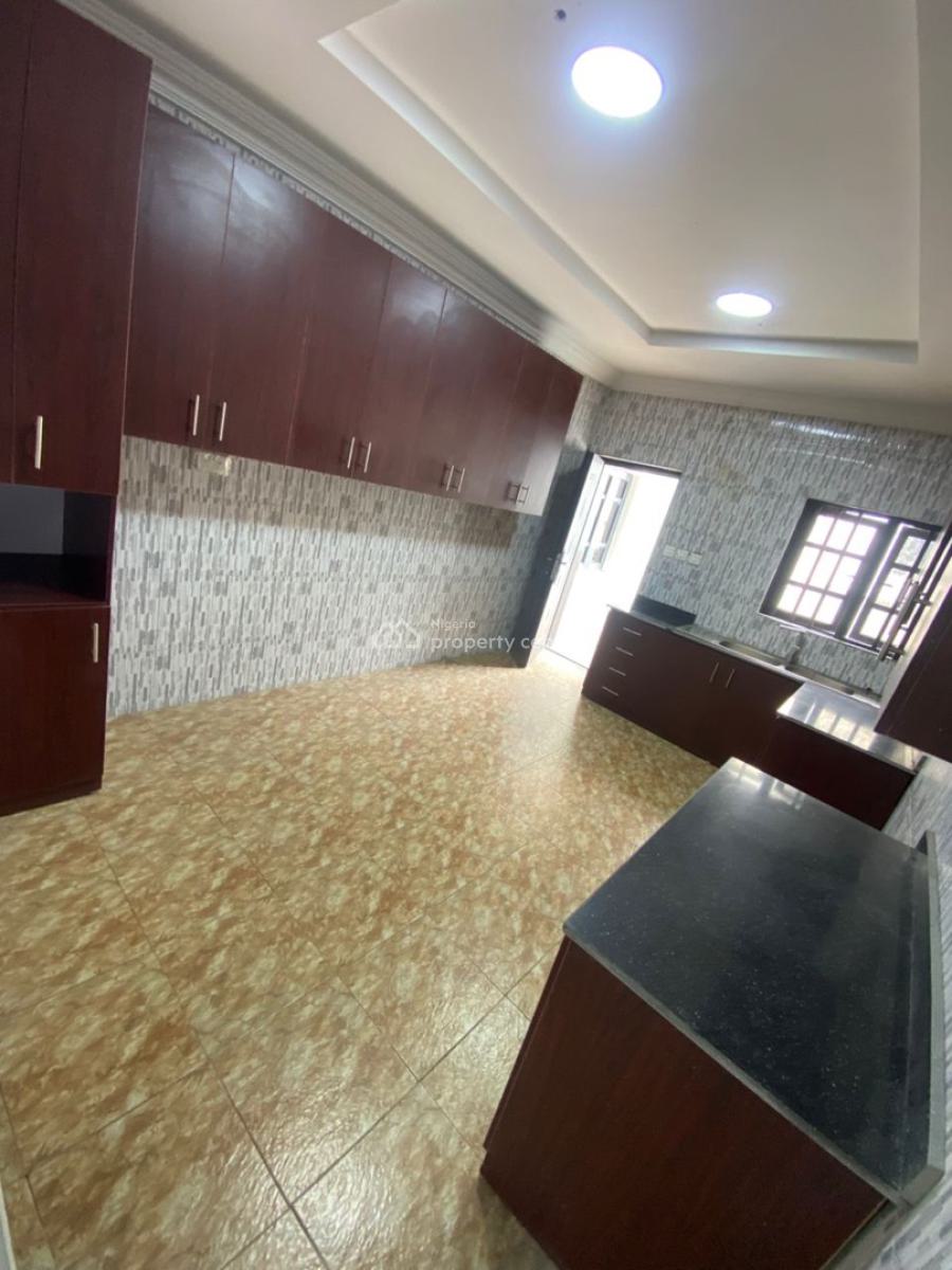 8) Bedroom Semi Detached Duplex House with 2 Rooms, Lekki Phase 1, Lekki, Lagos, Commercial Property for Rent