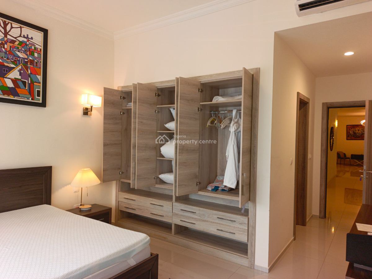 Luxurious 3-bedroom Serviced Apartment, Ellipse Apartment, 2 Oloto Road, Ikoyi, Lagos, Flat / Apartment Short Let