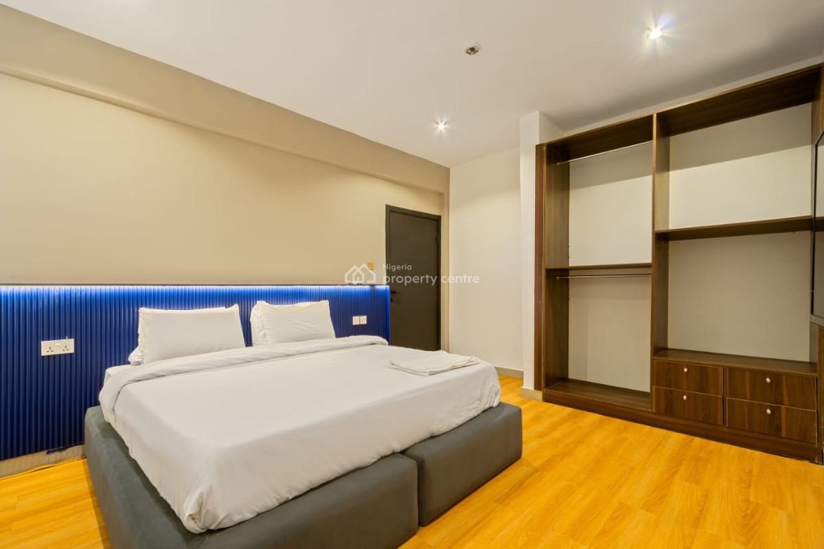 Luxury Two Bedroom with Pool, Snooker Table and Water Front, Lekki Phase 1, Lekki, Lagos, Flat / Apartment Short Let