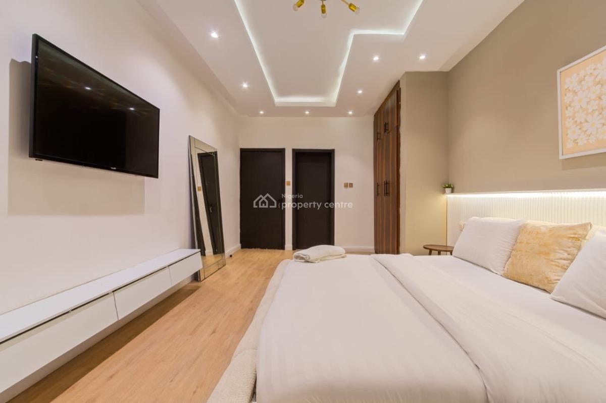 Luxury Two Bedroom with Pool, Snooker Table and Water Front, Lekki Phase 1, Lekki, Lagos, Flat / Apartment Short Let