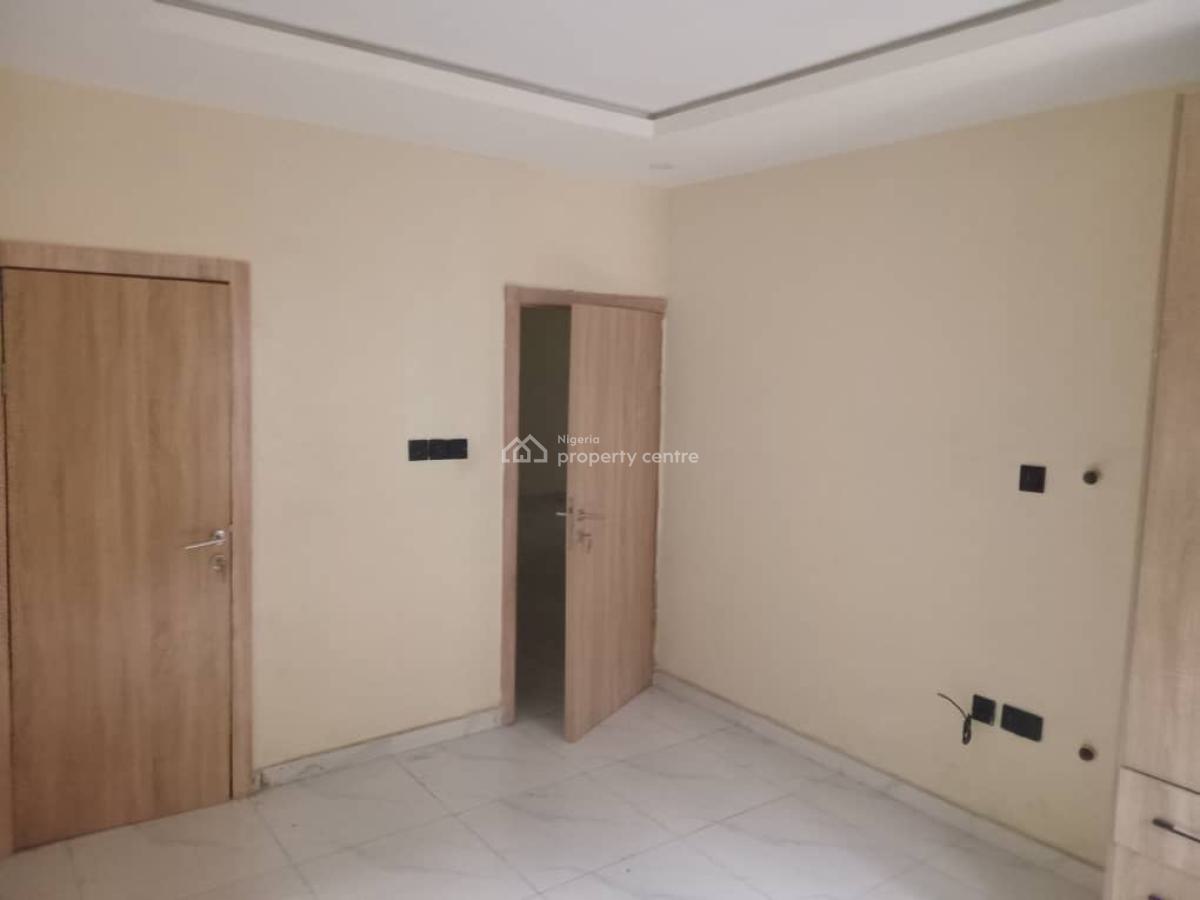 Luxury and Spacious  3 Bedroom Flat, Sabo, Yaba, Lagos, House for Rent
