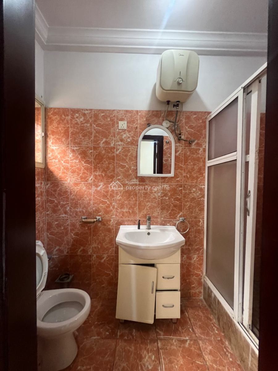 Well Maintained, 3 Bedroom Apartment, Osapa, Lekki, Lagos, Flat / Apartment for Rent