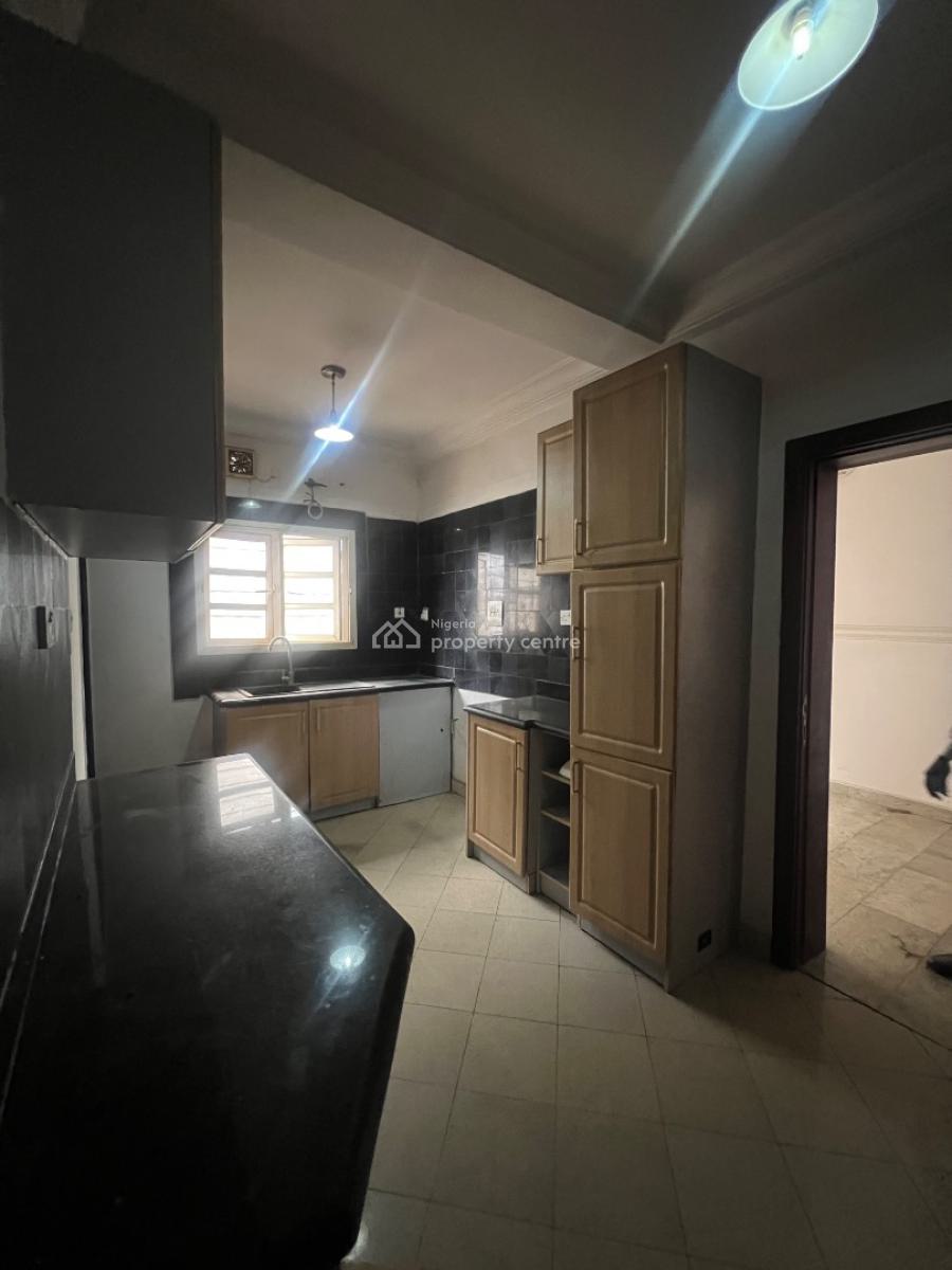 Well Maintained, 3 Bedroom Apartment, Osapa, Lekki, Lagos, Flat / Apartment for Rent