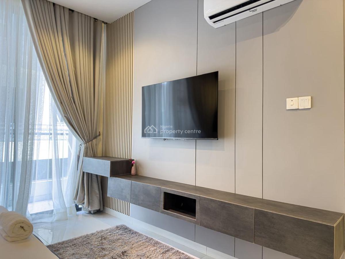 Lovely 2 Bedroom Apartment with a Swimming Pool, Snooker and Ps5, Lekki Phase 1, Lekki, Lagos, Flat / Apartment Short Let