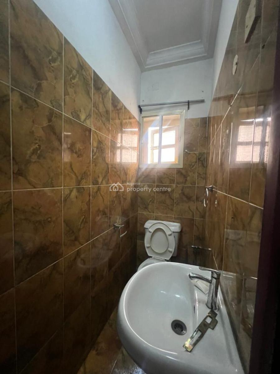 Well Maintained 3 Bedroom Apartment, Osapa, Lekki, Lagos, Flat / Apartment for Rent