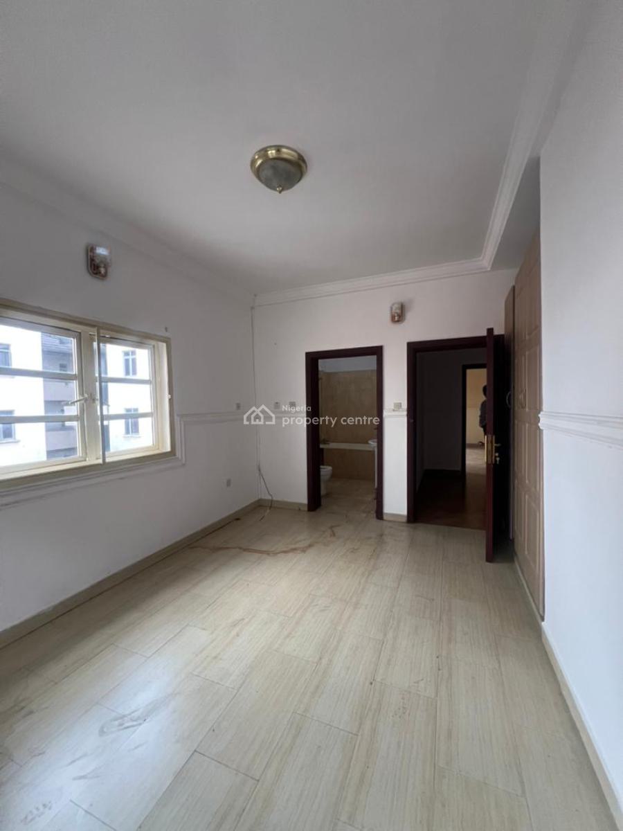 Well Maintained 3 Bedroom Apartment, Osapa, Lekki, Lagos, Flat / Apartment for Rent