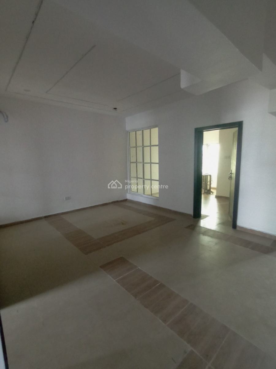 Well Maintained 2 Bedroom Flat Upstairs, Chevron Alternative Route, Lekki, Lagos, Flat / Apartment for Rent