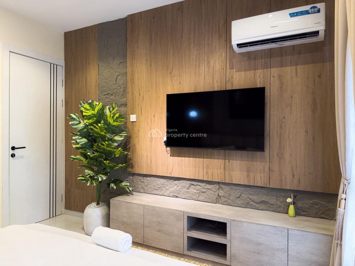New in! Luxury & Cozy Living: Our Chic 1-bedroom Apartment with 24/7 P, Lekki Phase 1, Lekki, Lagos, Flat / Apartment Short Let