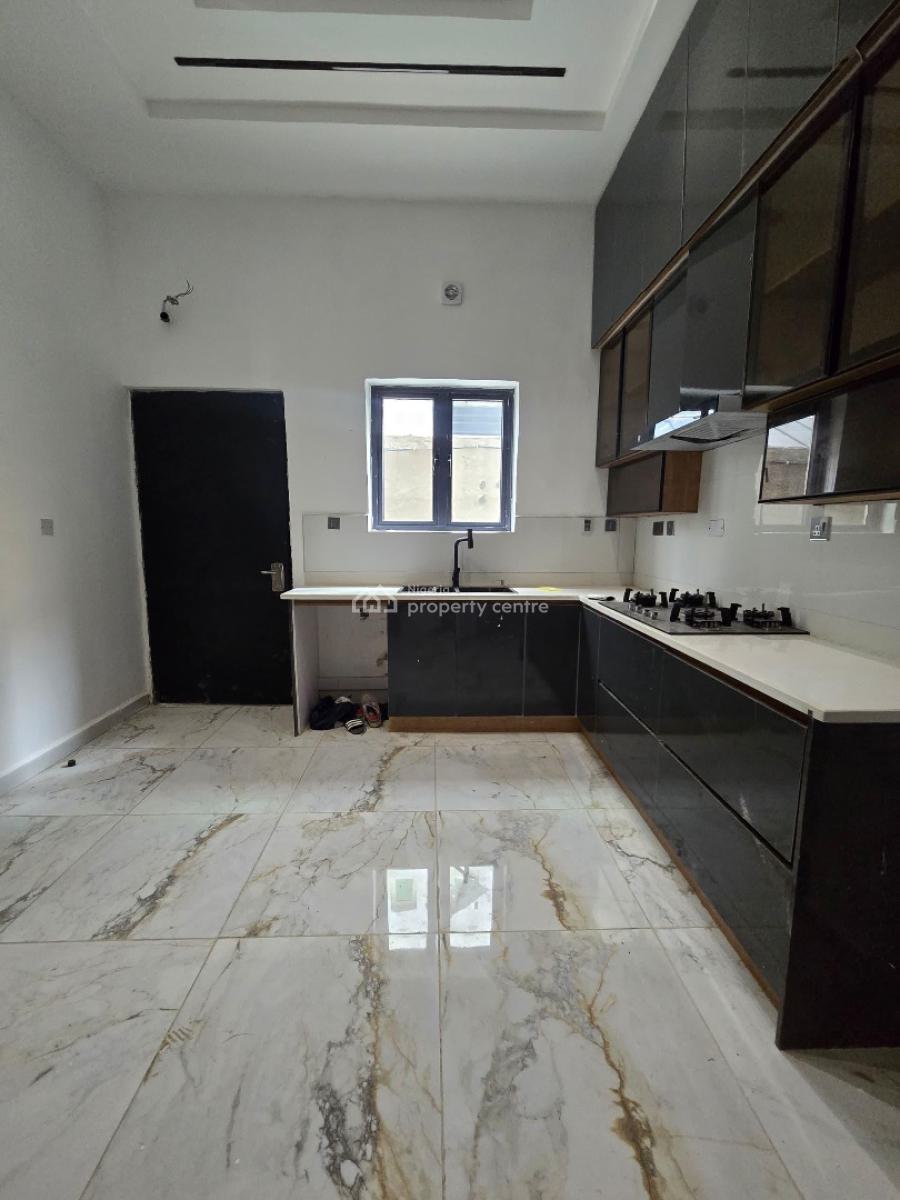 Charming Victorian in Prized Position, Ikoyi, Lagos, Terraced Duplex for Rent