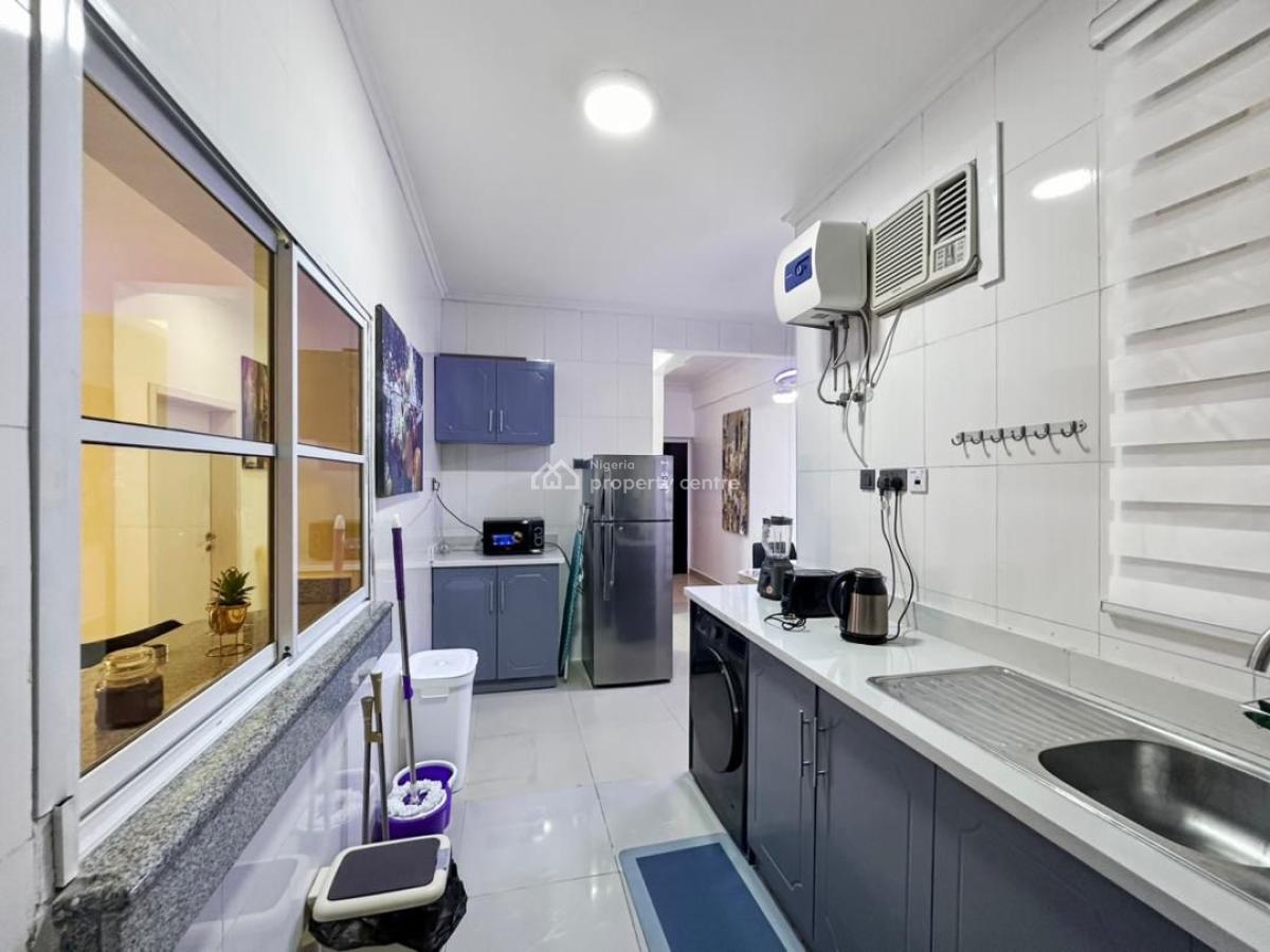 Newly Launched 1 Bedroom Apartment with Ps5, Pool and Gym, Lekki Phase 1, Lekki, Lagos, Flat / Apartment Short Let