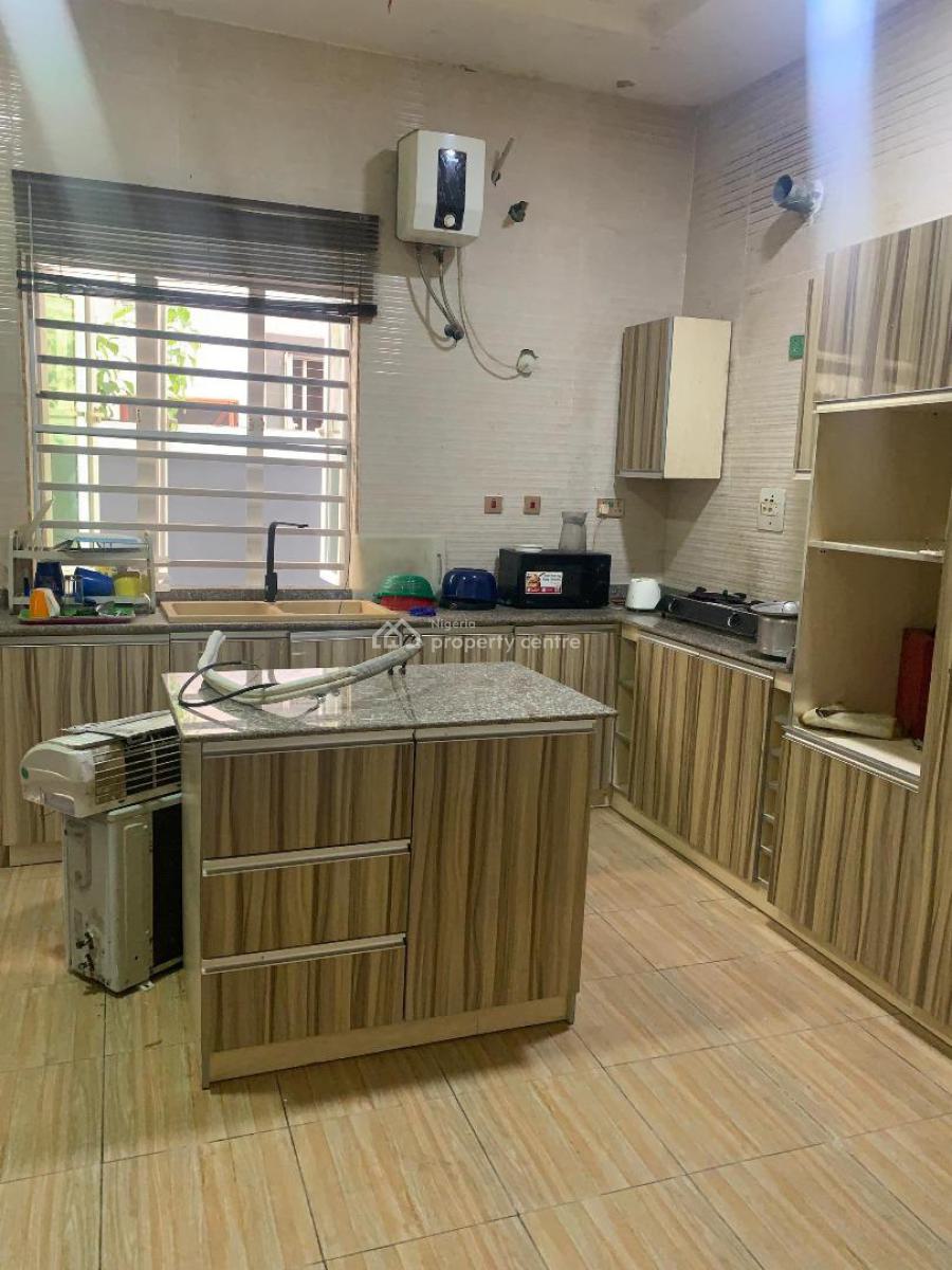 Well Renovated 4 Bedroom Semi Detached Duplex with Bq, Ikota, Lekki, Lagos, Semi-detached Duplex for Rent