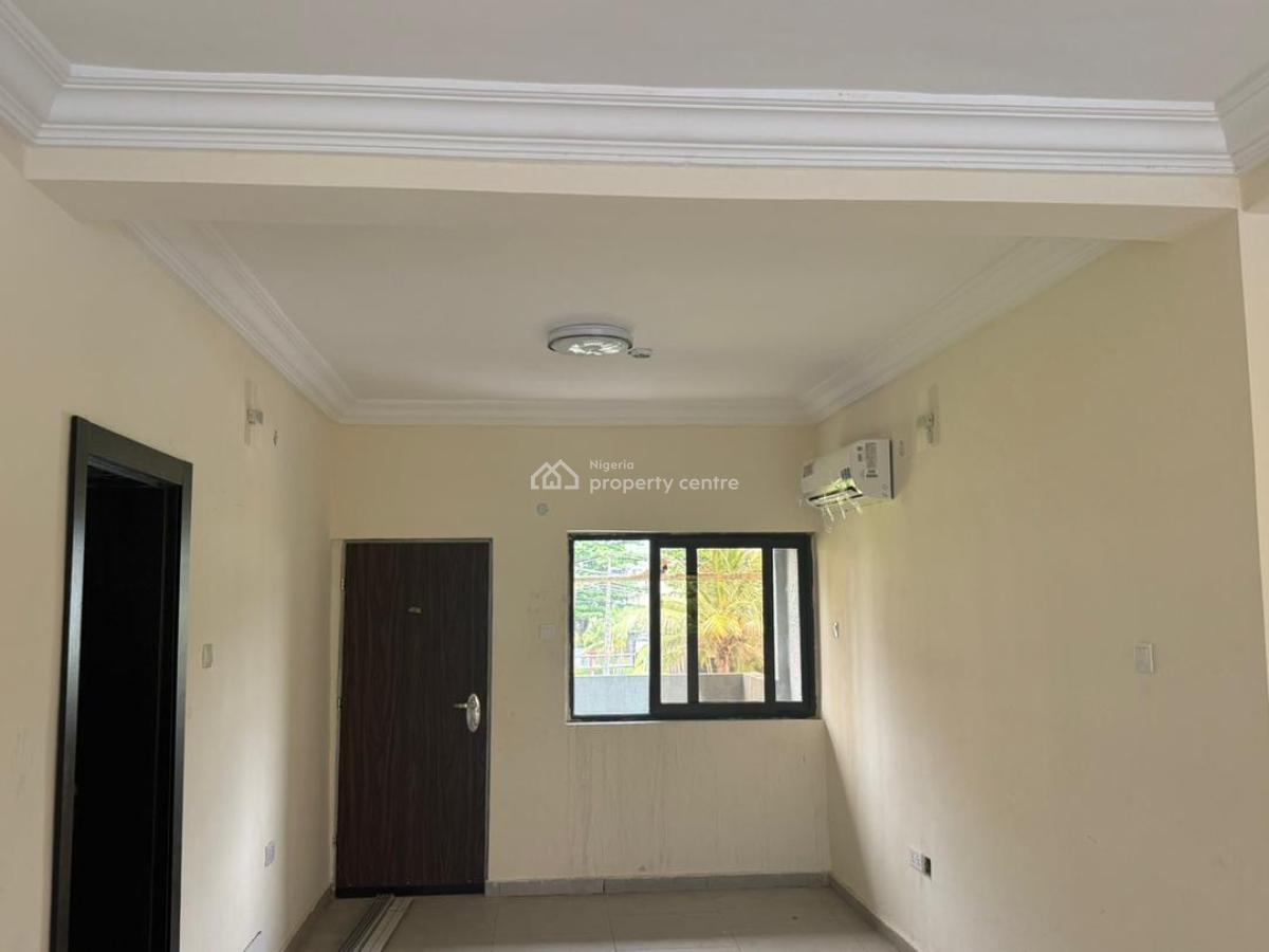 Tastefully Built 3 Bedroom, Lekki Central, Lekki Phase 1, Lekki, Lagos, Flat / Apartment for Rent