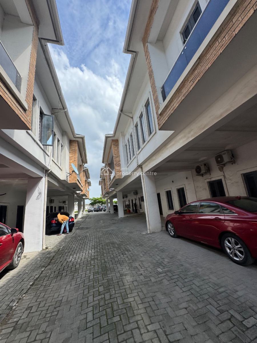 Luxurious Nice Room and  Parlor Bedroom Apartment Very Spacious, Orchid Road, Lekki, Lagos, Mini Flat (room and Parlour) for Rent