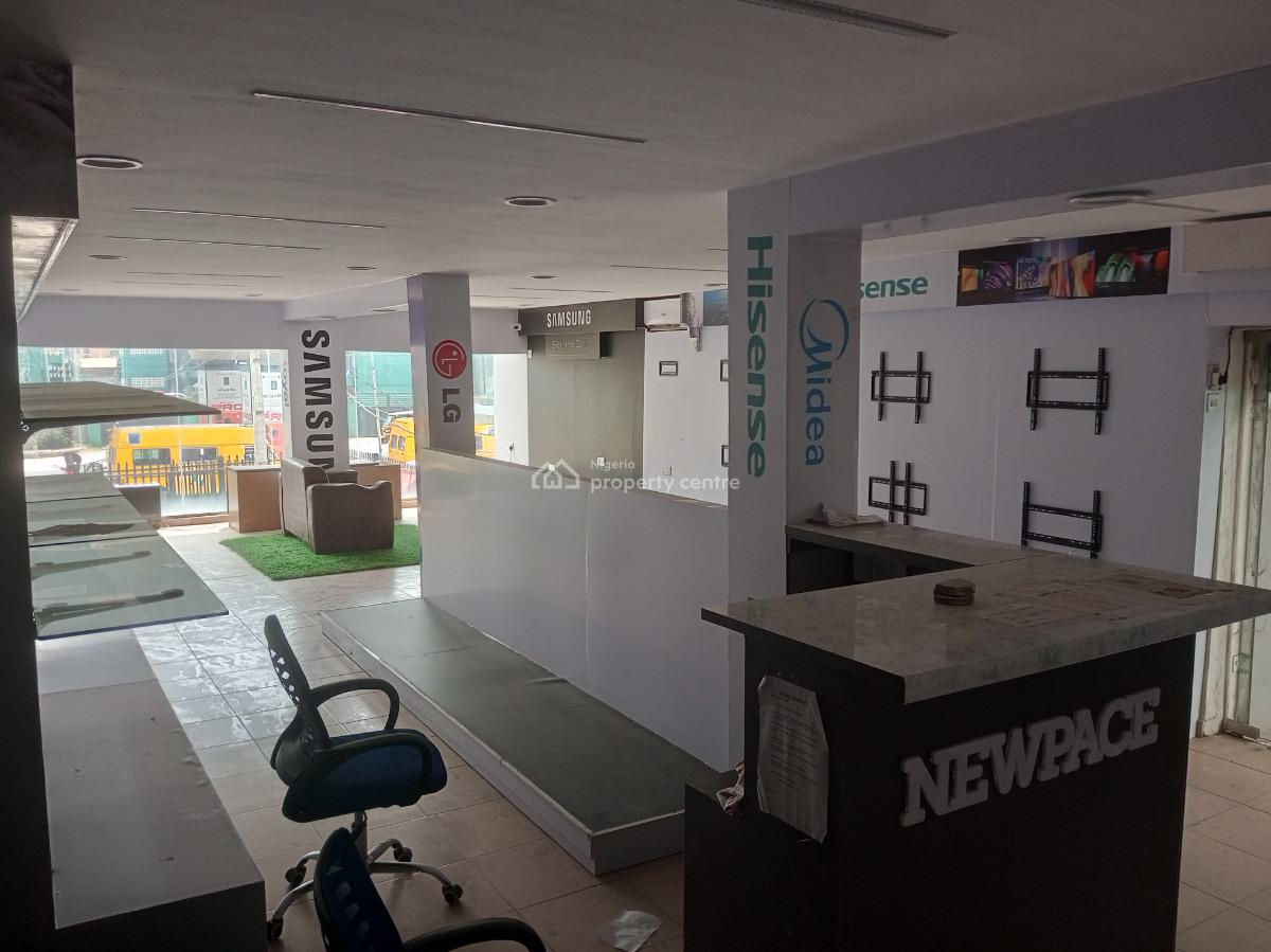 200sqm Show Room/office, Awolowo Way By Computer Village, Ikeja, Lagos, Office Space for Rent