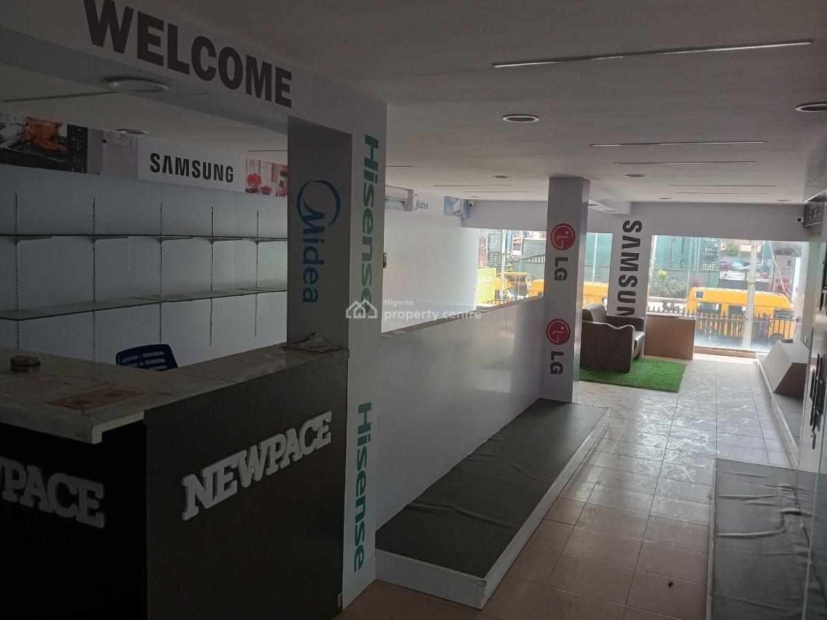 200sqm Show Room/office, Awolowo Way By Computer Village, Ikeja, Lagos, Office Space for Rent