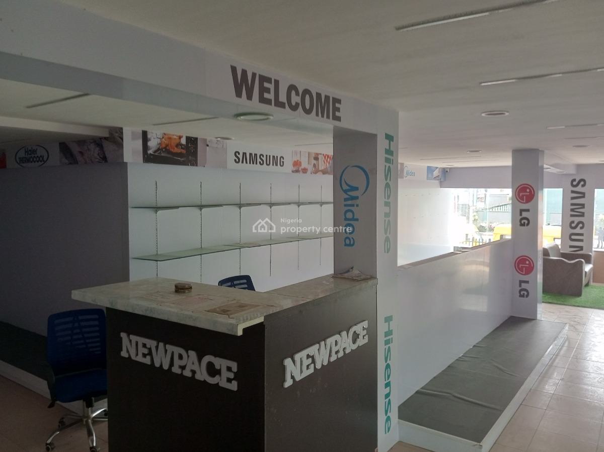 200sqm Show Room/office, Awolowo Way By Computer Village, Ikeja, Lagos, Office Space for Rent