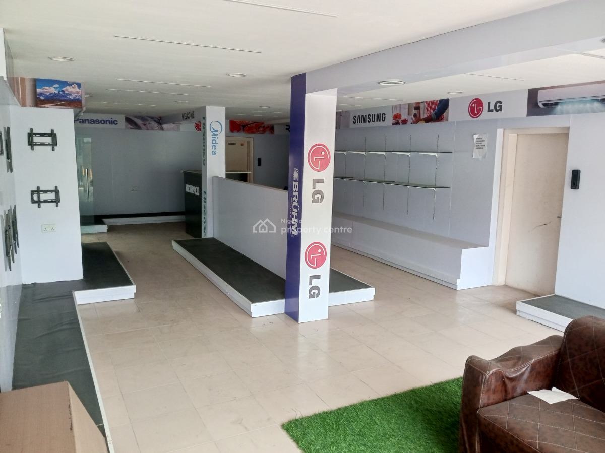 200sqm Show Room/office, Awolowo Way By Computer Village, Ikeja, Lagos, Office Space for Rent
