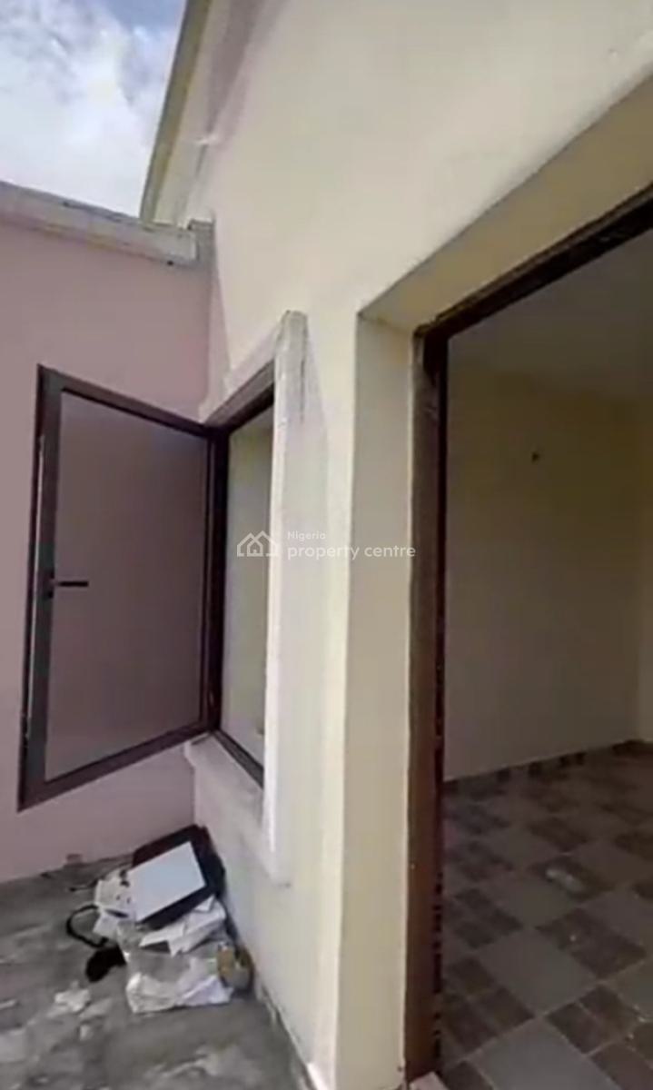 Spacious Room Bq { Upstairs} - { Video {available}, Harris Drive, Vgc, Lekki, Lagos, Self Contain (single Rooms) for Rent