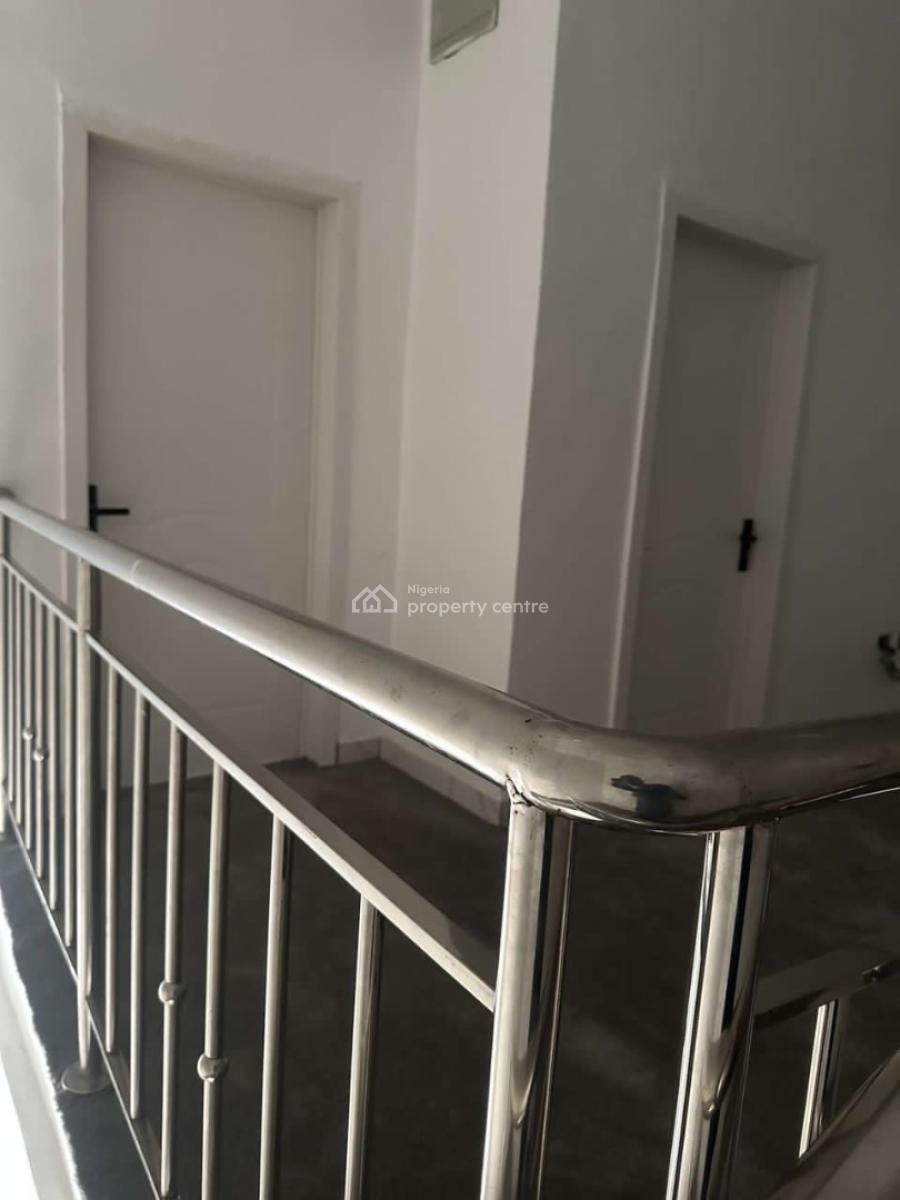 Distress Sell Nice Spacious Luxury 4 Bedroom Terrace Nice Environment, Ikota, Lekki, Lagos, Terraced Duplex for Sale