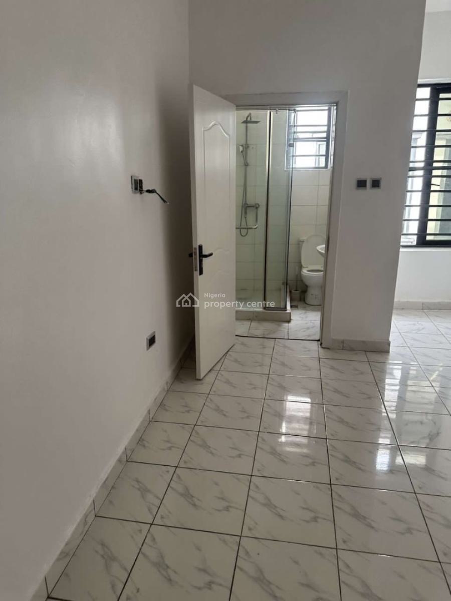 Distress Sell Nice Spacious Luxury 4 Bedroom Terrace Nice Environment, Ikota, Lekki, Lagos, Terraced Duplex for Sale